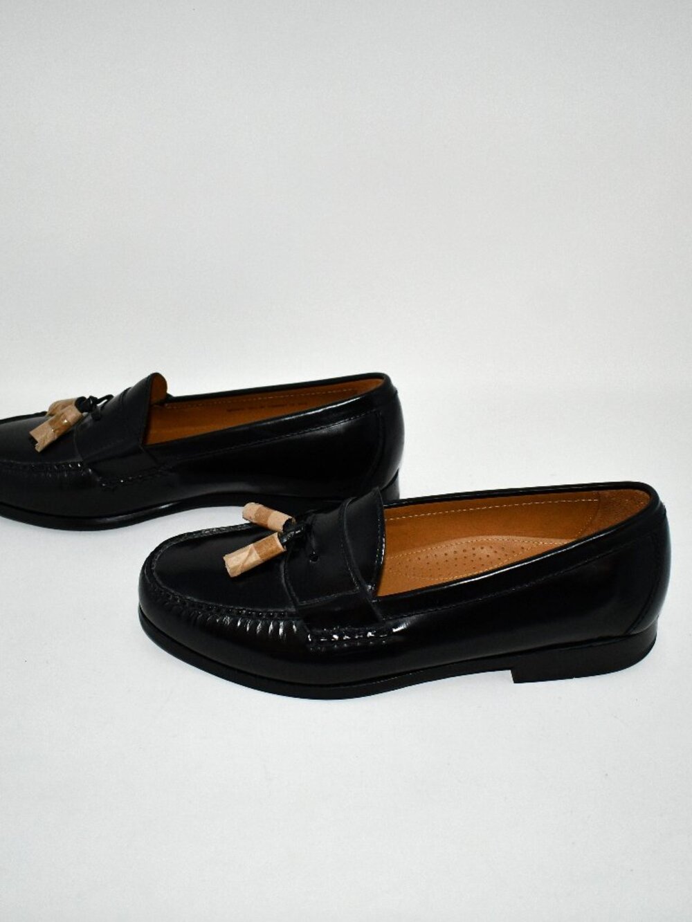 Cole Haan Mens 10.5W C06587 Tassel Slip On Loafers Black Leather NWOB - Picture 3 of 7